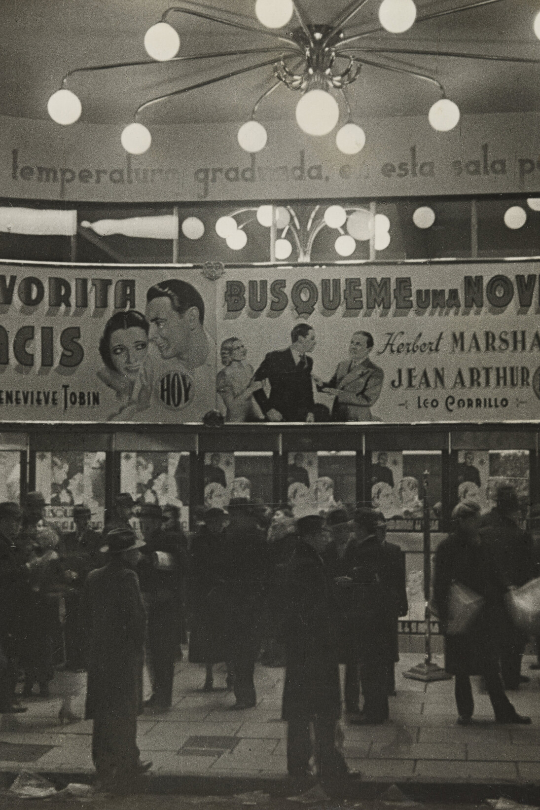 Horacio Coppola. Buenos Aires. 1936. Gelatin silver print. 8 3/16 x 5 15/16″ (20.8 x 15.1 cm). Latin American and Caribbean Fund. © 2014 Galería Jorge Mara-La Ruche/ The Estate of Horacio Coppola