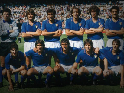 Nazionale italiana che giocò contro l'Argentina in Spagna 1982. I giocatori sono Zoff, Antognoni, Scirea, Graziani, Collovati e Gentile; Rossi, Conti, Cabrini, Oriali e Tardelli