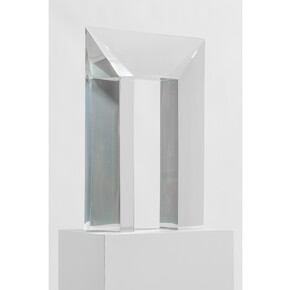 DeWain Valentine, Clear Portal, 1969-2014, Cast polyester resin, 61 x 44,4 x 10,2 cm, 24 x 17 1/2 x 4 inches, Courtesy of the Artist and Almine Rech Gallery. Photo: Joshua White