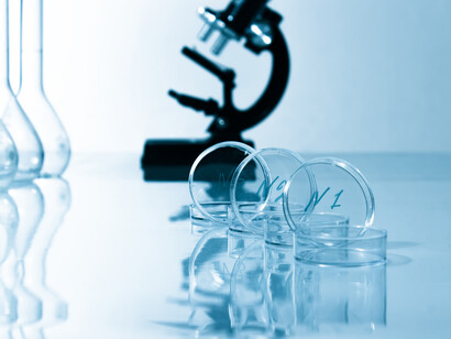 Nelle mani della medicina