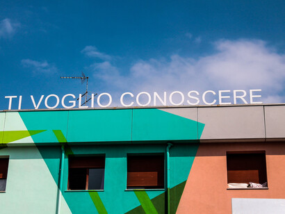 Without Frontiers, Lunetta a colori. Courtesy of Caravan SetUp