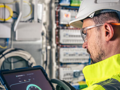 In an industrial setting, IoT tools offer precise insights for equipment monitoring and maintenance 