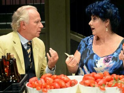 Marisa Laurito, Geppy Gleijeses nella pièce teatrale "Così parlò Bellavista" © Gitiesse Artisti Riuniti