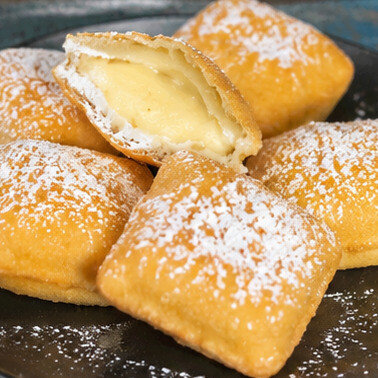 Crema Fritta. Un irresistibile boccone di crema pasticcera fritta, croccante all'esterno e morbida al cuore