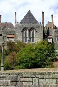 Rogério de Azevedo, restoration of the palace of the Dukes of Braganza, Guimarães