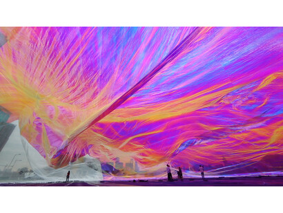 Tomas Saraceno, The Iridescent notion of the Cloud, 2014, digital video in slow motion, duration 1'15", Edition of 6, frames da video, comissioned by M+, Gunpowder and Arts Catalyst UK, courtesy pinksummer, Genova