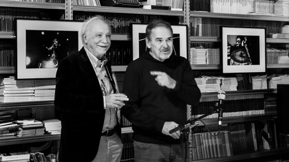 Roberto Polillo e Marco Pennisi. Io sono proprio nato in mezzo a questa musica. Quando mio padre tornava dall'ufficio (faceva il dirigente della Mondadori), accendeva il giradischi e incominciava a lavorare ai suoi articoli per "Musica Jazz" o per altre testate. La casa era sempre piena di musica ad altissimo volume. Mi ha trasmesso l'amore per la fotografia e per l'arte in generale