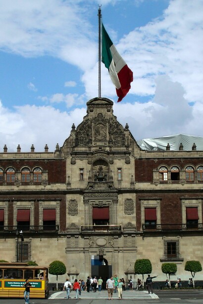 La llegada de Claudia Sheinbaum consolida el proyecto de la Cuarta Transformación y fortalece a la izquierda en la región. Palacio Nacional, Ciudad de México, México