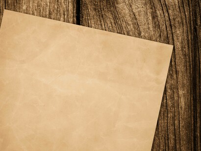 Foglio di carta: "Orientiamo quindi la nostra attenzione consapevole a quel foglio, facciamo in modo che diventi l’oggetto della nostra momentanea concentrazione"