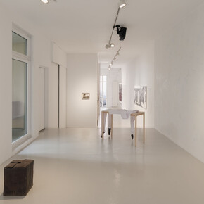 Various artists, El lado caliente [The warm side], exhibition view. Courtesy of Travesía Cuatro