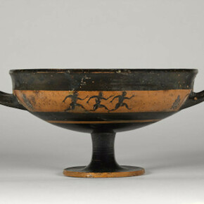 Coupe à figures noires : course à pied . Athènes, vers 530 av. J.-C. Paris, musée du Louvre
© RMN-Grand Palais (musée du Louvre) / Stéphane Maréchalle