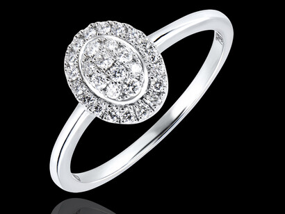 Marco dopo una tonnellata di tempo che non vedeva più la mamma, si è presentato al bar del benzinaio con un anello