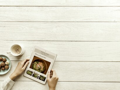 Los jóvenes manejan los nuevos dispositivos con mucha mayor facilidad