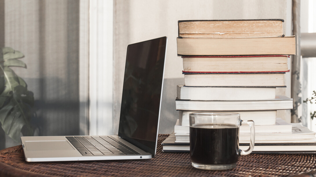 El lenguaje claro (LC) es un estilo de redacción que surgió en los años 70 para garantizar el derecho de la ciudadanía a comprender las comunicaciones del Estado y las empresas