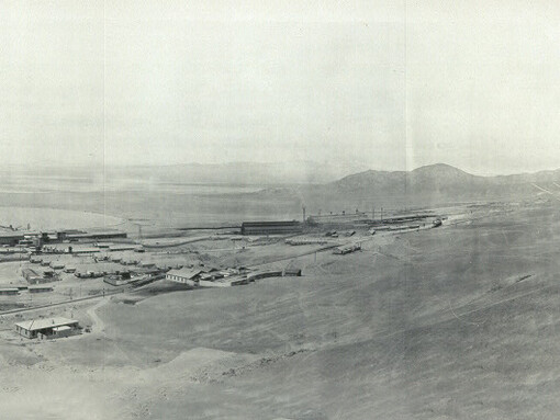 Mina de Chuquicamata, Chile, en 1925. La exportación predominante de concentrado sin fundición ni refinación interna no solo limita la captura de valor agregado, sino que abre espacios a subfacturación y pérdidas millonarias para el Fisco