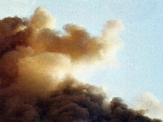 Nasan Tur, Cloud no.1 – 7 March, 2011 Ra´s Lanuf, Libya, 2012, C-Print, 135 x 180cm