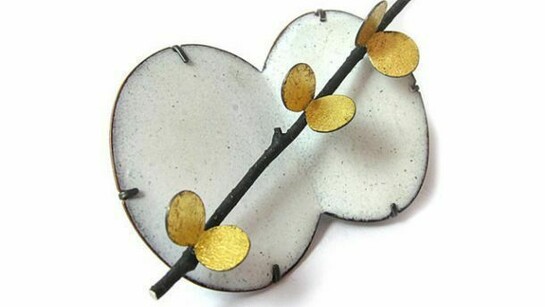 Anna Gordon, Floating branch, 2013, mixed metals and enamel, W:8cm H:5cm D:3cm