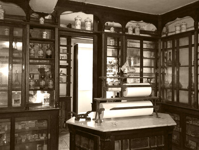 Farmacoterapia: en la actualidad, un estilo de vida poco saludable en un contexto de incremento de la esperanza de vida ha supuesto la aparición de nuevas enfermedades para las que los medicamentos de síntesis suelen presentar complicaciones