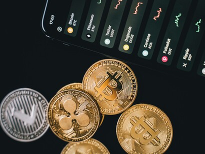 Checking out the cryptocurrency stock via the phone