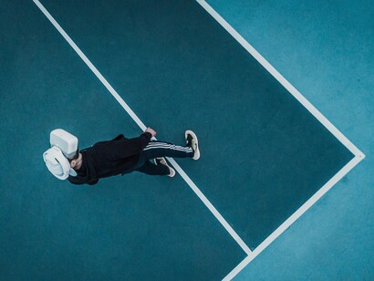  Le piattaforme del Metaverso potrebbero permettere alle persone di incontrarsi, socializzare e partecipare ad attività virtuali in modi più profondi e interattivi rispetto ai social network attuali