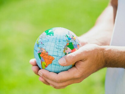 Creo que el modelo de desarrollo occidental (del Norte) ha fracasado estrepitosamente hasta ahora sin lograr respaldar un marco conceptual realista de las causas