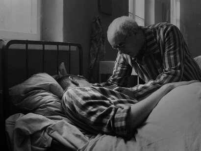 Fotograma del documental «Dos coronas», protagonizado por Adam Woronowicz