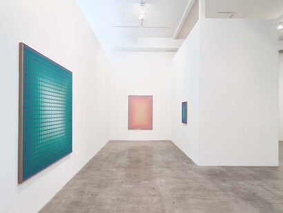 Julian Stanczak. Courtesy of Diane Rosenstein Gallery