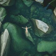 Stella de Mont, Cradled (detail), 2025. Courtesy of Benrubi Gallery