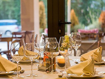 Tavoli apparecchiati