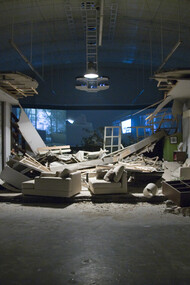 Zhang Peili, A Gust of Wind (Zeng feng) (2008). Five-Channel/five-screen video projection (PAL), silent/colour, 13’14” with objects preserved from the film set destroyed during shooting, dimensions variable. © Boers-Li Gallery, Beijing. Courtesy of the artist and Boers-Li Gallery
