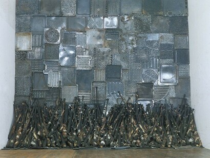 Nari Ward, Iron Heavens, 1995. Oven pans, ironed cotton, and burnt wooden bats, 140 x 148 x 48 inches, Image courtesy the artist and Lehmann Maupin, New York, and Hong Kong