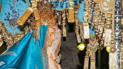 Statua della Madonna con velo. La religiosità popolare nell'Italia meridionale: tra culto delle capuzzelle e devozione ai quadrilli