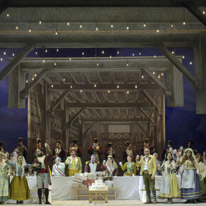 L’elisir d’amore, vista dello spettacolo. Cortesia del Teatro Malibran