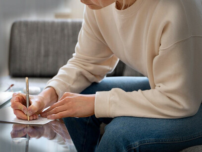 En tu narcisismo intenso, en tu perversa maldad, ya no sabías vivir sin mí. Siempre me pedías que no te dejara a solas contigo mismo