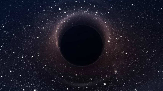 Into the Cosmos. Courtesy of Maxxi 