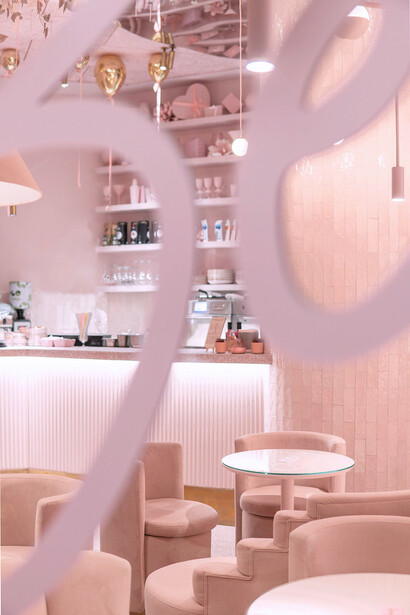 Vista del Beverly Café en Valencia, España