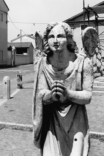  George Tatge - Angelo del marciapiede, Emilia 1998 