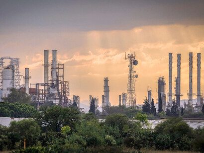 Dos temas centrales marcaron la discusión: la transición a energías limpias y la identificación del control estatal sobre la industria energética con la soberanía nacional