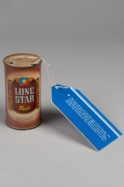 Hills Snyder, Fountain, 2010. Courtesy of San Antonio Museum of Art