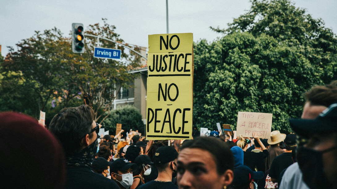 Sans justice sociale la paix n’est qu’un silence précaire