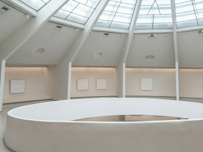 Agnes Martin, Exhibition view. Courtesy of Guggenheim Museum