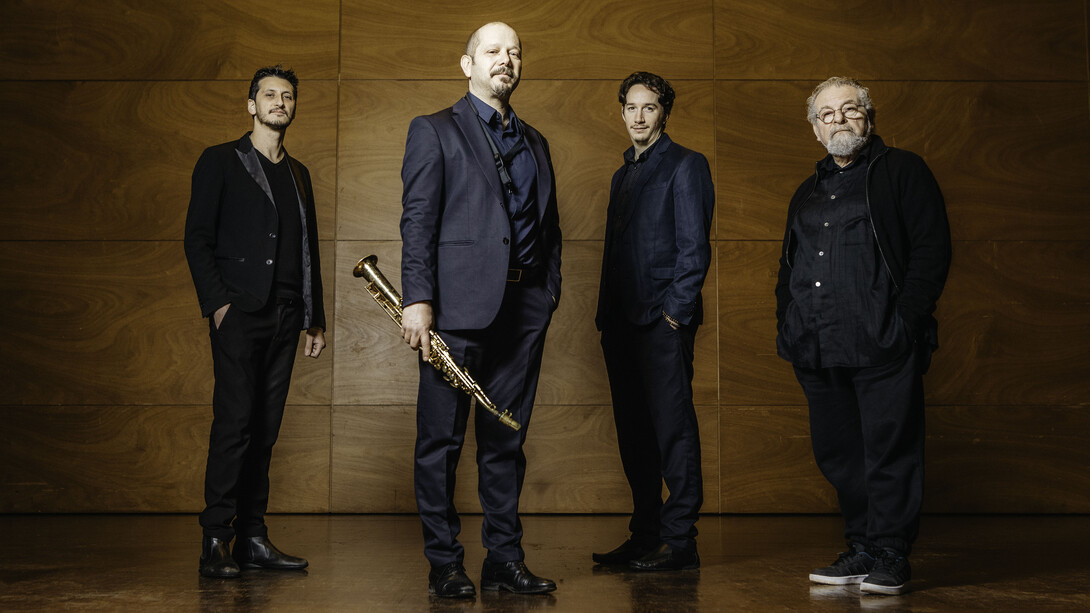 Di Battista ha condotto un trio elegante composto dal pianista Fred Nardin, il contrabbassista Daniele Sorrentino e il batterista André Ceccarelli