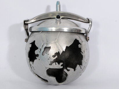 Batoul S’Himi, Mondial, cast metal and stainless steel, 2014, copyright of the artist and Rose Issa Projects