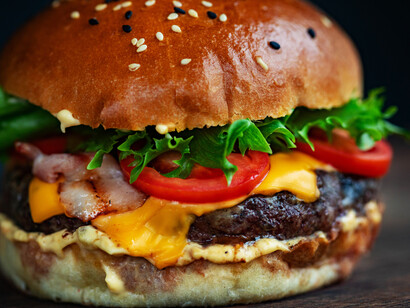 Cheat meals: comer alimentos grasos y con azúcar pueden aumentar la dopamina en el cuerpo hasta un 200%