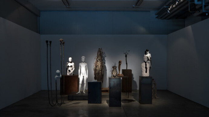 Aron Demetz. Courtesy of Doris Ghetta