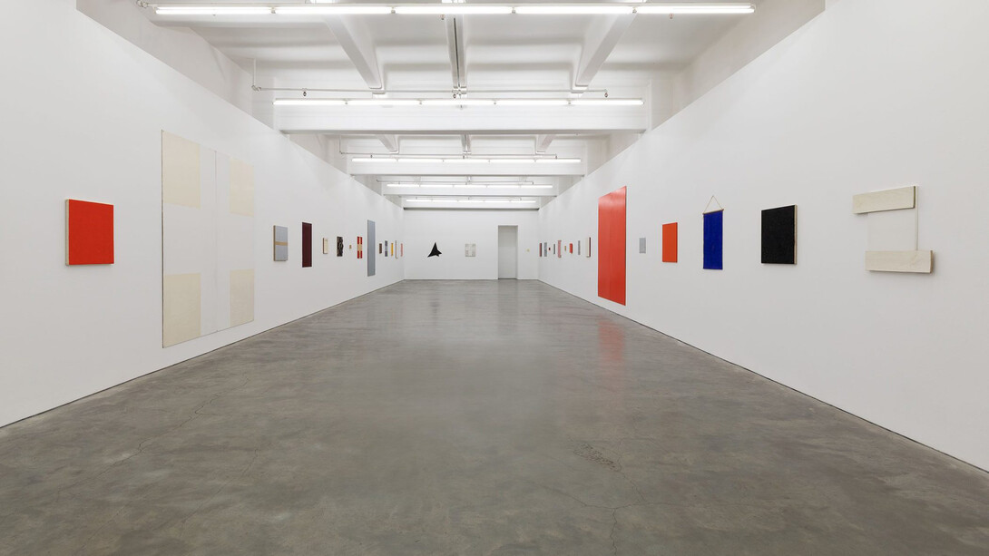 John Nixon, Artist of the monochrome, works from 1968 — 2020, exhibition view. Courtesy of Anna Schwartz Gallery