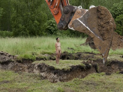 Regina José Galindo en una de sus «performances»