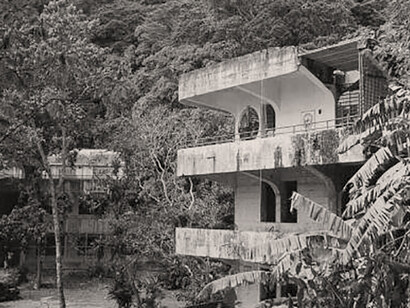 Edificio de Rancho Grande a medio construir