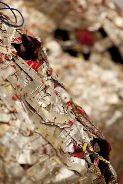 El Anatsui, AG + BA, detail 4, 2014, Installation, Aluminium and copper wire and nylon string, dimensions variable, Photo Jonathan Greet, Image courtesy October Gallery London