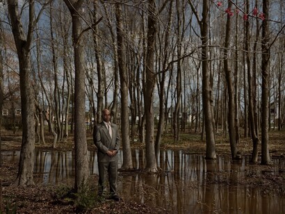 Taryn Simon, Troy Webb, Scene of the crime, The Pines, Virginia Beach, Virginia, Served 7 years of a 47-year sentence for Rape, Kidnapping and Robbery, The Innocents, 2002, Archival inkjet print / 121,9 x 157,5 cm, Courtesy of the artist © 2014 Taryn Simon